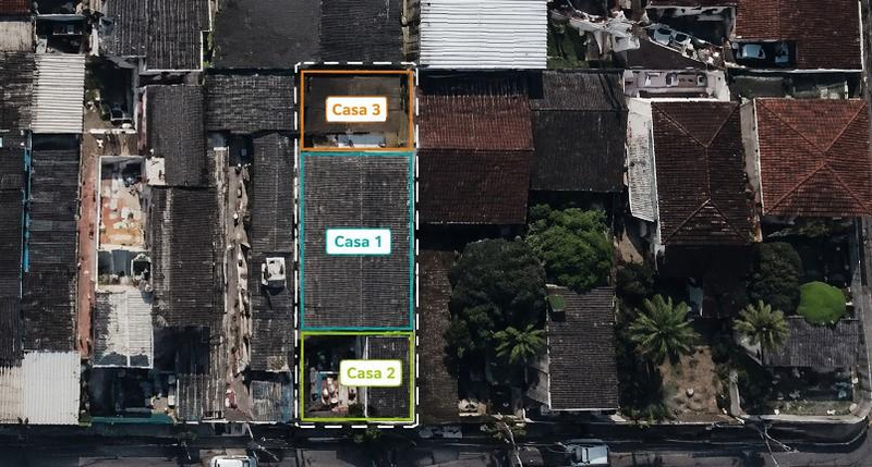 Foto de Terreno em leilão no bairro Vila Santo Antônio em Guarujá - SP
