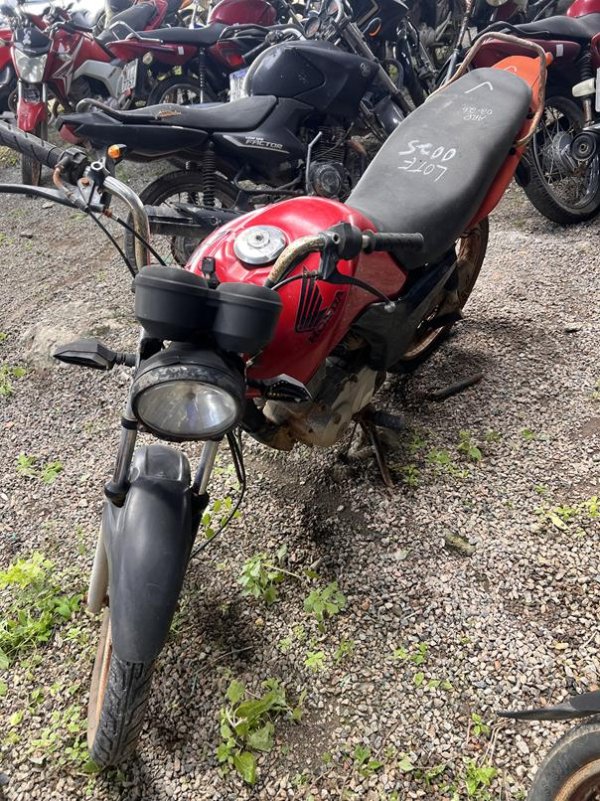 Foto de HONDA/CG 125 FAN KS, ANO/MOD 2009/2009, COR VERMELHO, COMBUSTIVEL GASOLINA, PLACA NLW7152 - AL, RENAVAM 129610968, ID CHASSI 9C2JC41109R0012