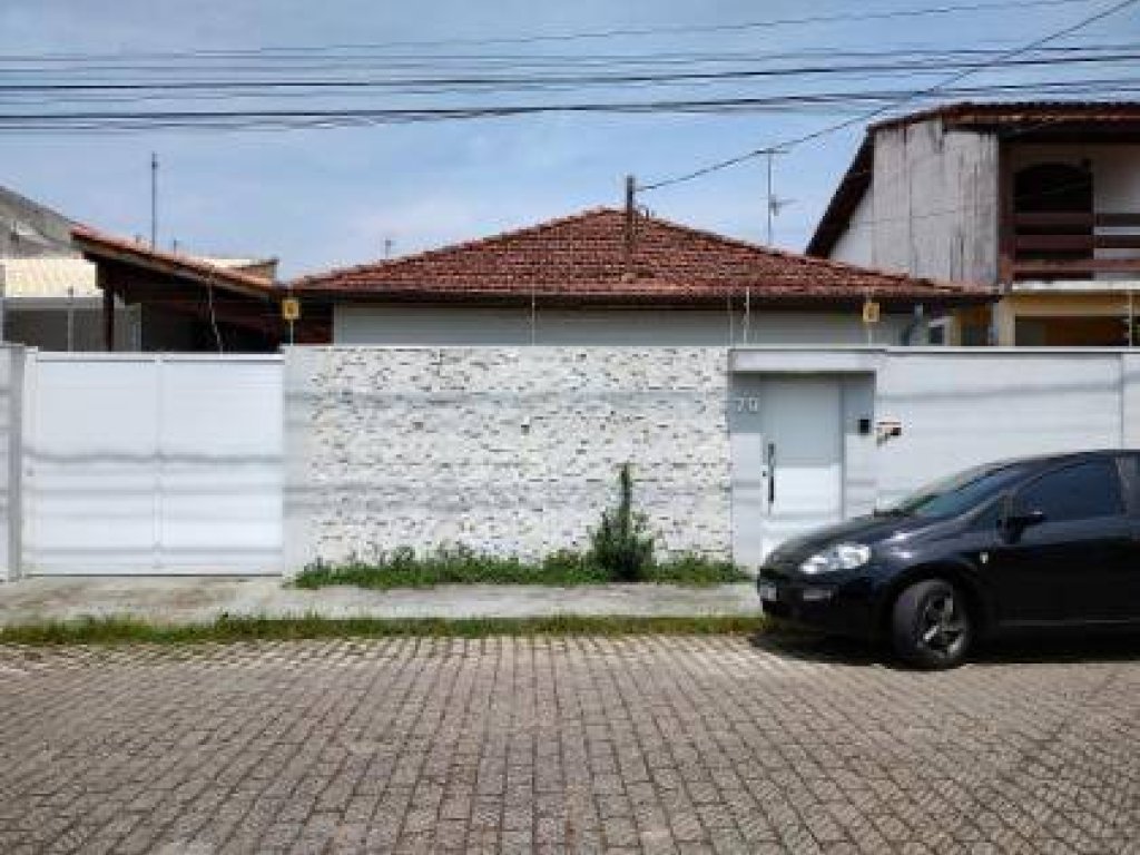 Foto de Casa em leilão no bairro Retiro da Mantiqueira em Cruzeiro - SP