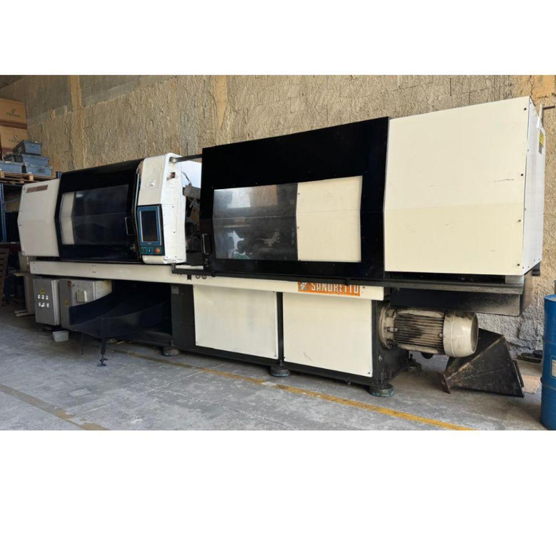 Foto de injetora Sandretto 150 tons/OTTO 612/150.