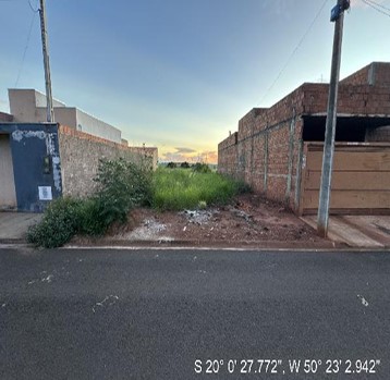 Foto de Terreno em leilão no Residencial Sao Lourenco Vi em São Paulo - SP