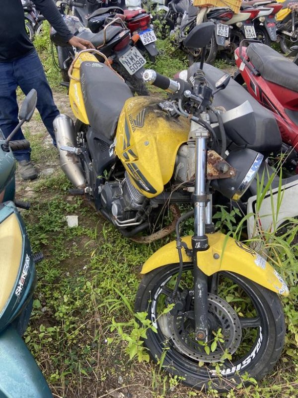 Foto de HONDA/CBX 250 TWISTER, ANO/MOD 2008/2008, COR AMARELA, COMBUSTIVEL GASOLINA, PLACA EHR5E52 - AL, RENAVAM 144733706, ID CHASSI 9C2MC35008R126