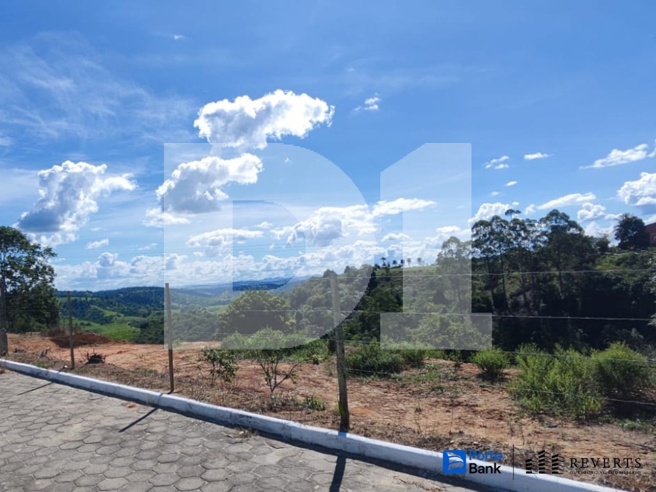 Foto de Terreno em leilão no bairro Costa Rica em Eunápolis - BA