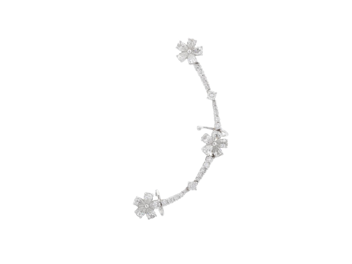 Foto de Juliana Scarpa - Earcuff unilateral de ouro branco e diamantes lapidação brilhante e gota regulando 1,60ct no total. Cerca de 5,7g.