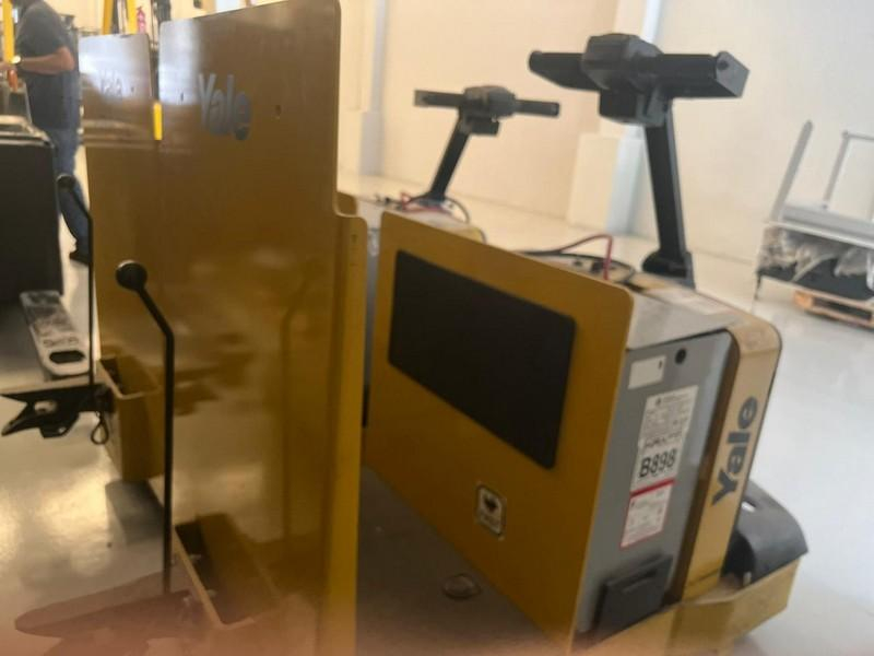 Foto de REBOCADOR YALE MTR005LFN24T, ANO: 2014, SÉRIE: B902N01806L (1400X830X1500MM)