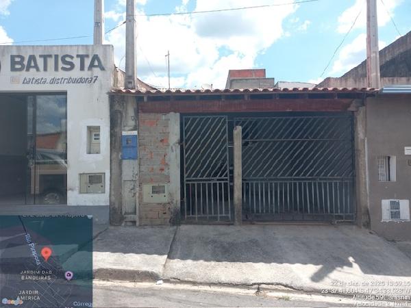 Foto de Casa em leilão no bairro Jardim Cachoeira em Salto De Pirapora - SP