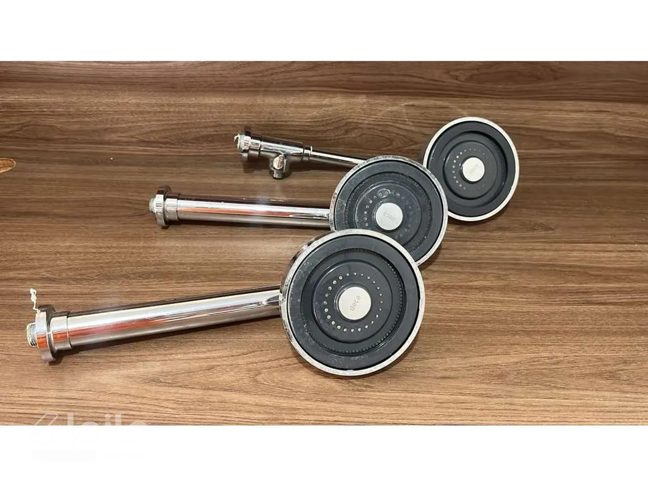 Foto de 3 DUCHAS DECA INOX