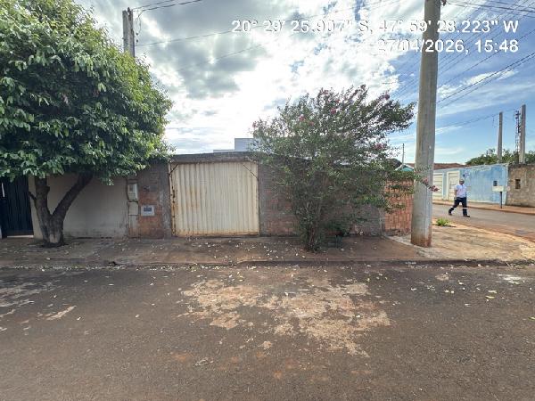 Foto de Casa em leilão no bairro Capelinha em Ipuã - SP