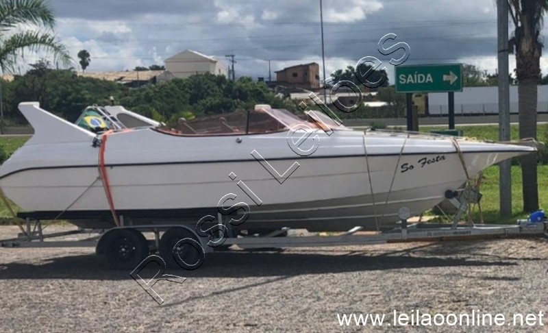 Foto de LANCHA DIAMAR ANO 1993 23 PÉS ( 7,60MTS) MOTOR CARBURADO 200HP / COM TOLDO/ REBOQUE/FERREIRA 2 EIXOS ANO...