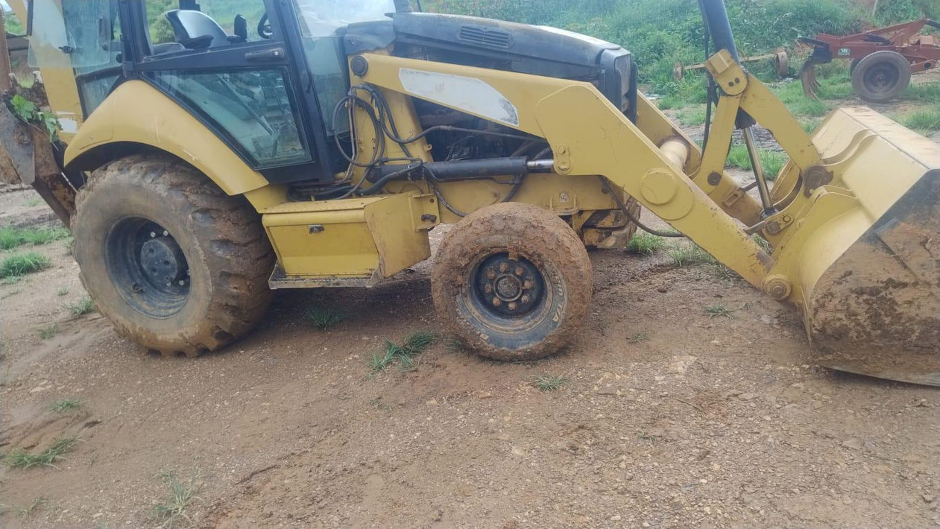 Foto de RETROESCAVADEIRA CATERPILLAR 416E 2009 - ID: #3552177