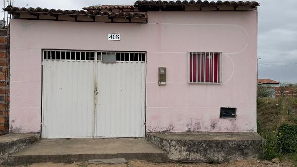 Foto de Casa em leilão no bairro Centro em Iaçu - BA