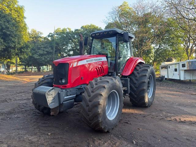 Foto de TRATOR AGRÍCOLA MASSEY FERGUSON 7415 DYNA-6 4X4, ANO AQUIS.: 2013, SÉRIE: 7415376633 (Ref: 11)
