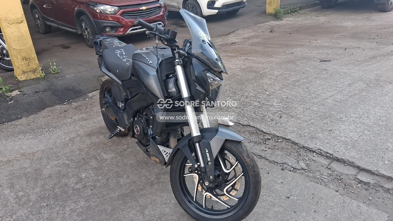 Foto de bajaj - dominar d400