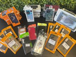 Foto de 15 UN-CAPINHA FOSCA COMPATÍVEL MAGSAFE IPHONE 11 AO 17 PRO MAX-10 UN-CAPINHA FOSCA COMPATÍVEL MAGSAFE IPHONE 11 AO 17 PRO MAX-10 UN-CAPINHA FOSCA COMPATÍVEL MAGSAFE IPHONE 11 AO 17 PRO MAX E MAIS ITENS. NO ESTADO QUE SE ENCONTRAM.