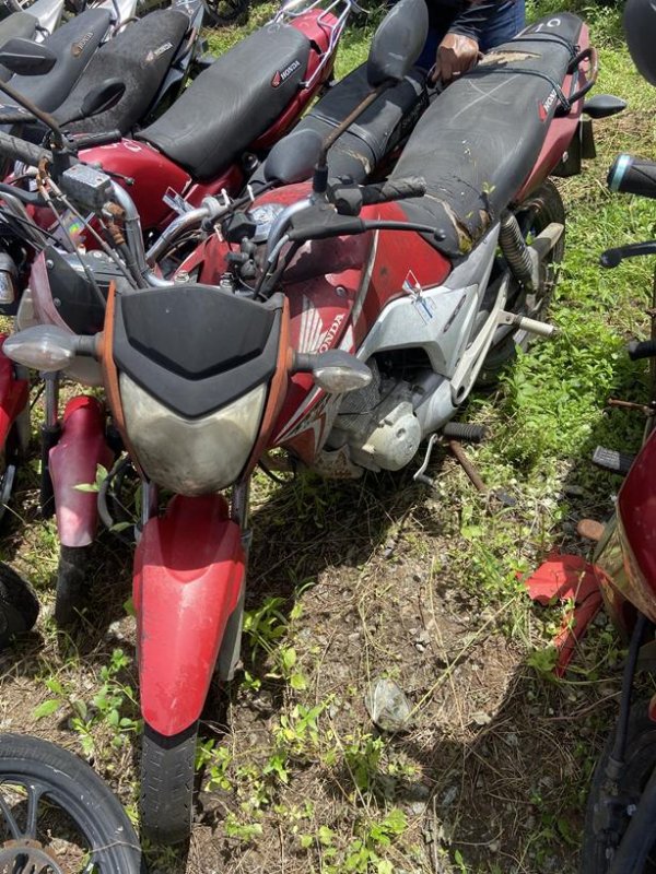 Foto de HONDA/CG 150 TITAN EX, ANO/MOD 2015/2015, COR VERMELHA, COMBUSTIVEL ALCOOL/GASOLINA, PLACA QLA1488 - AL, RENAVAM 1064476071, ID CHASSI 9C2KC