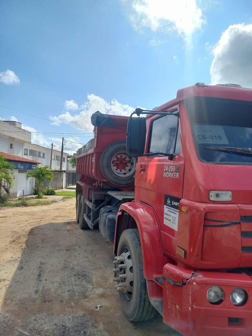 Foto de CAMINHAO VW /24.25 OE WORKER 6X2