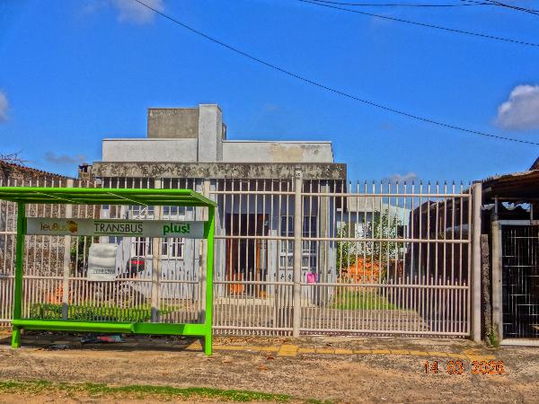 Foto de Casa em leilão no bairro Parque Marechal Rondon em Cachoeirinha - RS
