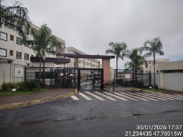 Foto de Apartamento em leilão no bairro Jardim Cybelli em Ribeirão Preto - SP