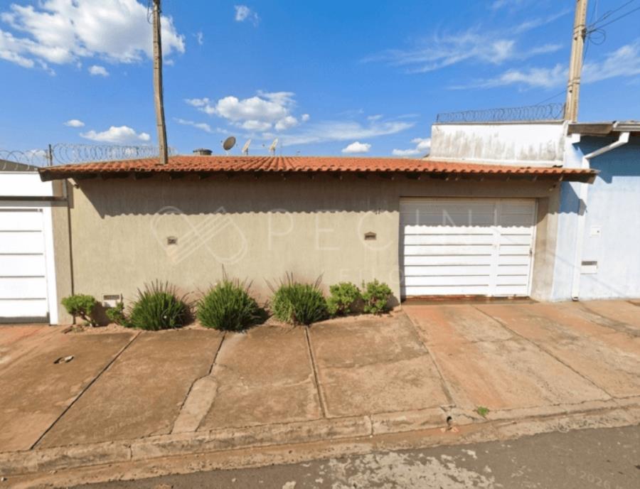 Foto de Casa em leilão no Residencial Parque das Araras em Jaboticabal - SP
