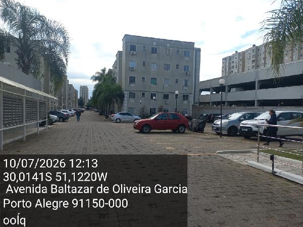 Foto de Apartamento em leilão no bairro Costa e Silva em Porto Alegre - RS