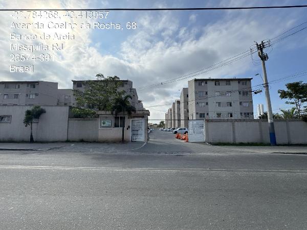 Foto de Apartamento em leilão no bairro Rocha Sobrinho em Mesquita - RJ