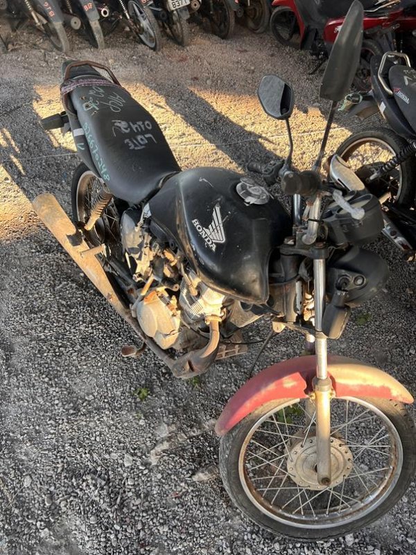 Foto de HONDA/CG 125 FAN KS, ANO/MOD 2011/2011, COR PRETO, COMBUSTIVEL GASOLINA, PLACA NMI0276 - AL, RENAVAM 332734447, ID CHASSI 9C2JC4110BR754412