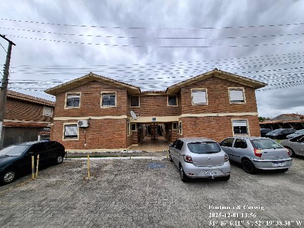 Foto de Apartamento em leilão no bairro São Gonçalo em Pelotas - RS