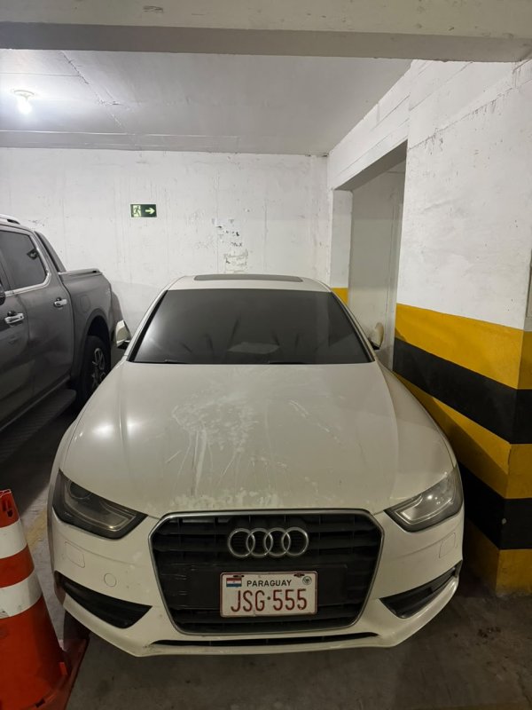 Foto de SUCATA: MARCA: AUDI /MODELO A4 2.0 TDI / PLACA PARAGUAI: JSG555// ANO: 2013