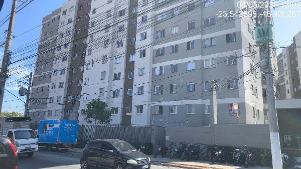 Foto de Apartamento em leilão no bairro Guaianas em São Paulo - SP