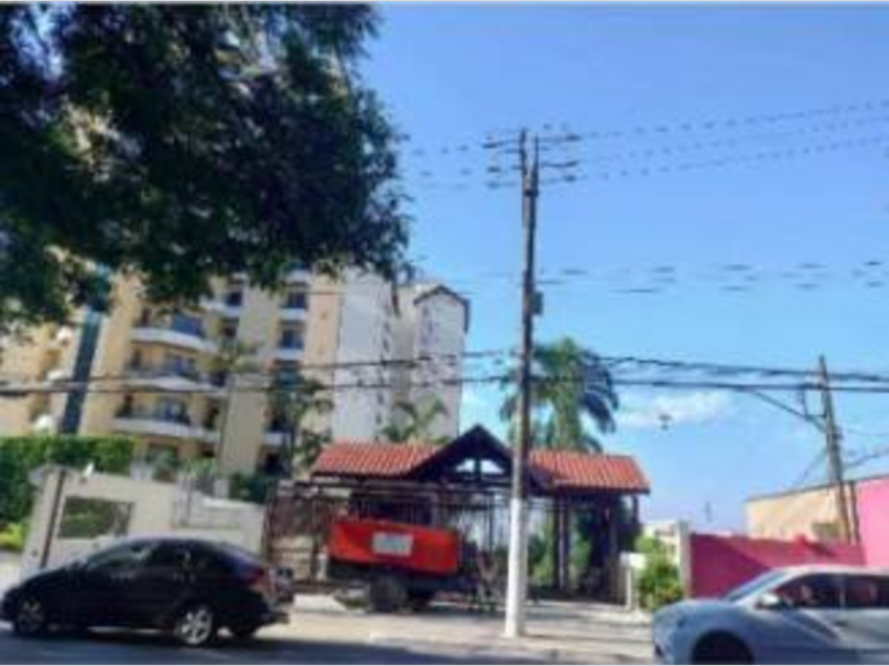 Foto de Apartamento em leilão no Condomínio Morada dos Alpes em São Paulo - SP