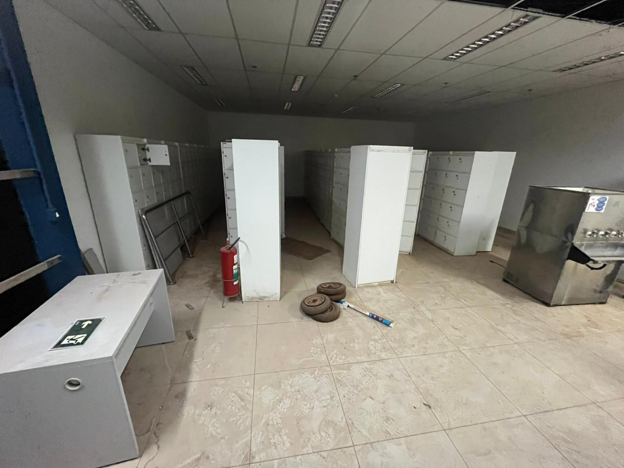 Foto de Armário Madeira com 12 separações - 3 unidades