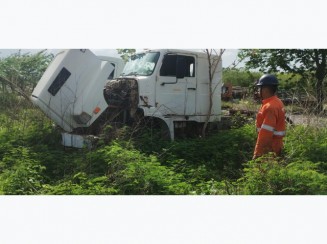 Foto de Caminhão Rodoviário (Cavalo Mecânico) - Com direito à docume