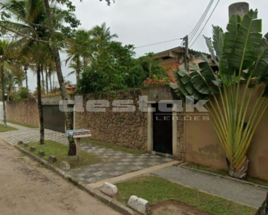 Foto de Casa em leilão no bairro Balneário Praia do Pernambuco em Guarujá - SP