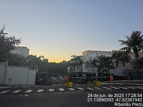Foto de Apartamento em leilão no bairro Jardim Javari em Ribeirão Preto - SP