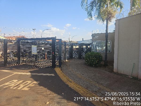 Foto de Apartamento em leilão no bairro Parque dos Pinus em Ribeirão Preto - SP