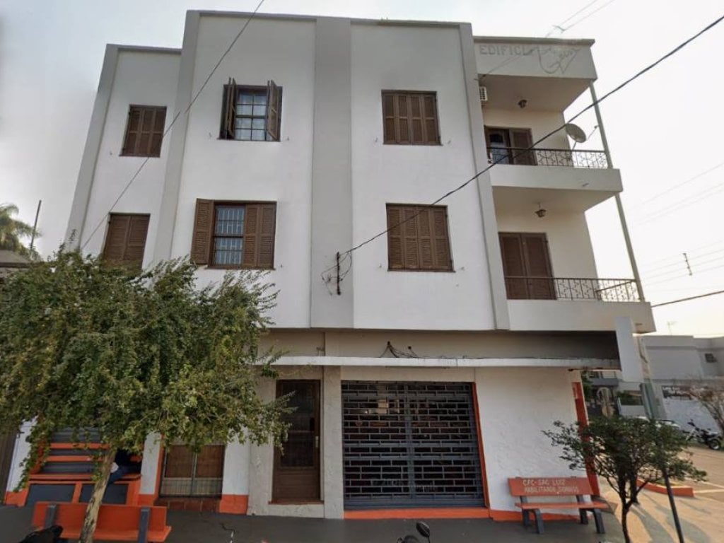 Foto de Apartamento em leilão no Edifício Comercial e Residencial Geiss em Santo Ângelo - RS