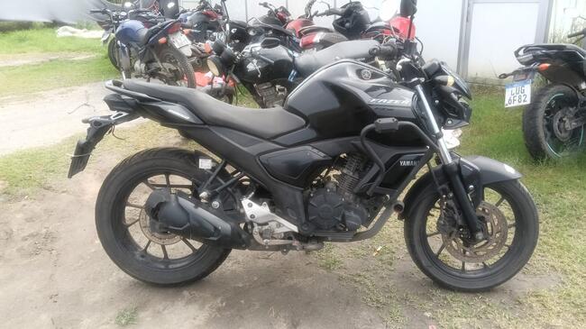 Foto de Yamaha/Fz15 Fazer Abs | SRB7B06/RJ | 2024/2024 | Chassi: 9C6RG7710R0047127 | Renavam: 1379066309 | Motor: G3T4E-047164 | Preta | Alco/Gasol | Veículo conservado