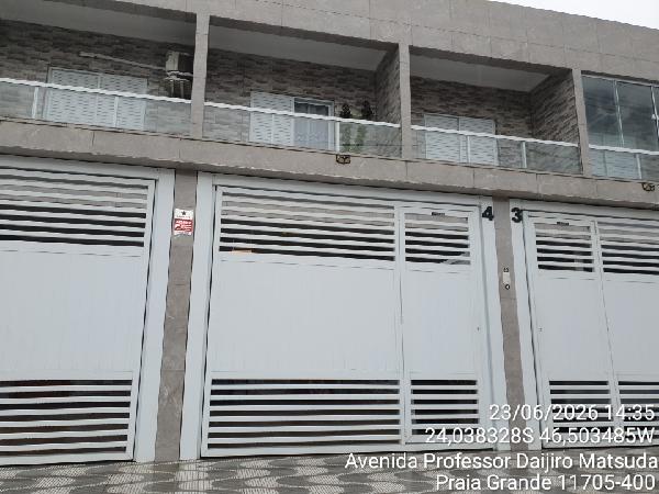 Foto de Casa em leilão no bairro Maracana em Praia Grande - SP