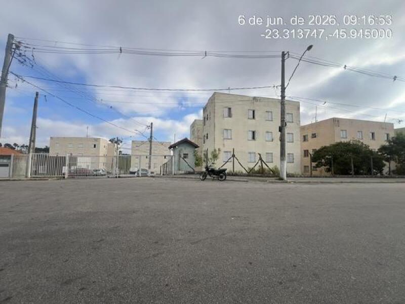Foto de Apartamento em leilão no Condomínio Residencial Santa Terezinha Ii em Jacareí - SP