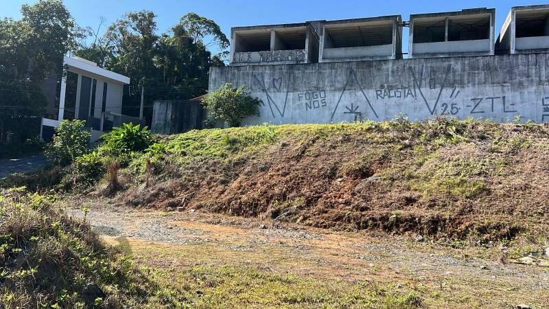 Foto de Terreno em leilão em Joinville - SC