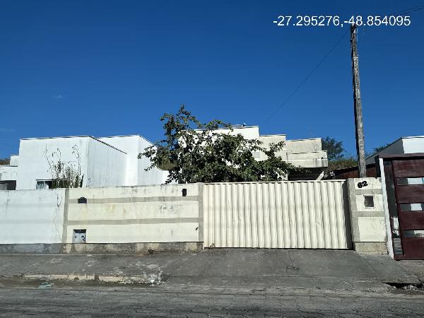 Foto de Casa em leilão no bairro Centro em São João Batista - SC