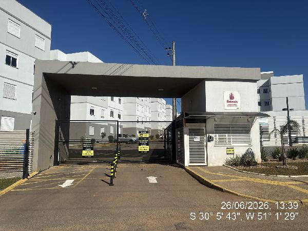 Foto de Apartamento em leilão no Condomínio Quinta do Lago Carezza em Porto Alegre - RS