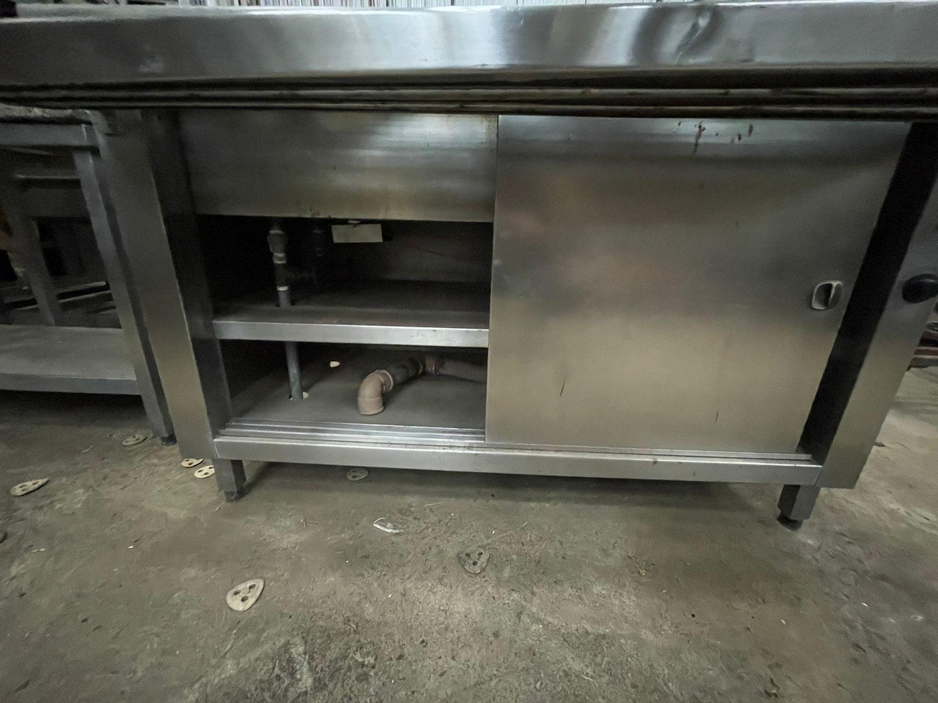 Foto de RECHAUD EM AÇO INOX COM 4 CUBAS