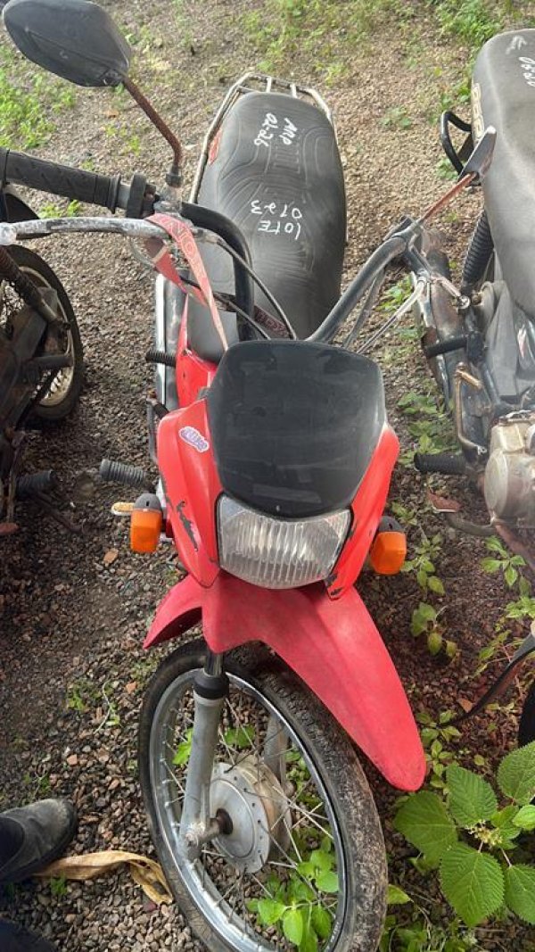 Foto de HONDA/POP100, ANO/MOD 2011/2011, COR VERMELHO, COMBUSTIVEL GASOLINA, PLACA NMK9006 - AL, RENAVAM 332593720, ID CHASSI 9C2HB0210BR506541, ID
