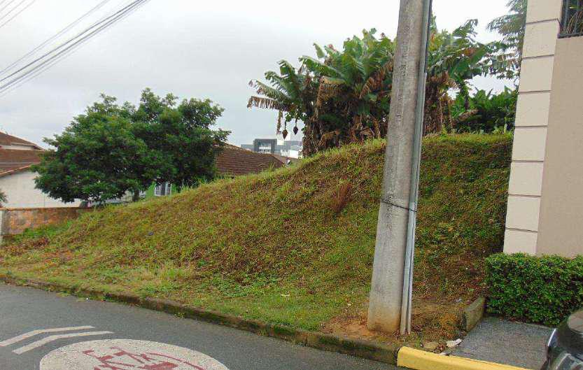 Foto de Imóvel situado na Rua Ouro Verde, S/N - Bairro Saguaçu, Joinville / SC -Terreno com área de 450,19m², sem benfeitorias
