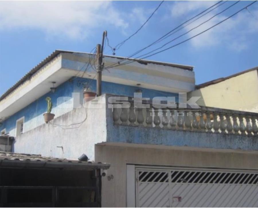 Foto de Casa em leilão no bairro Jardim Santa Tereza em Embu Das Artes - SP