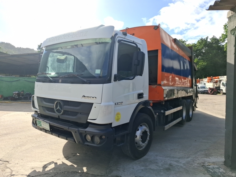 Foto de MERCEDES BENZ ATEGO 1729 CL COMPACTADOR 19M³ USIMECA 2019 / 2019 BRANCA DIESEL