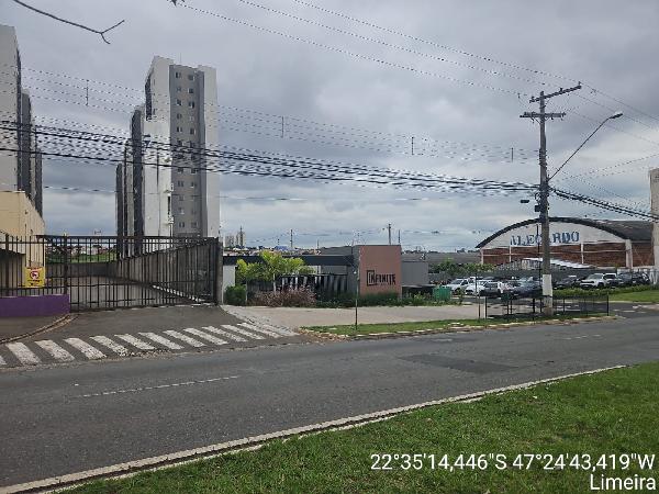 Foto de Apartamento em leilão no bairro Roseira em Limeira - SP