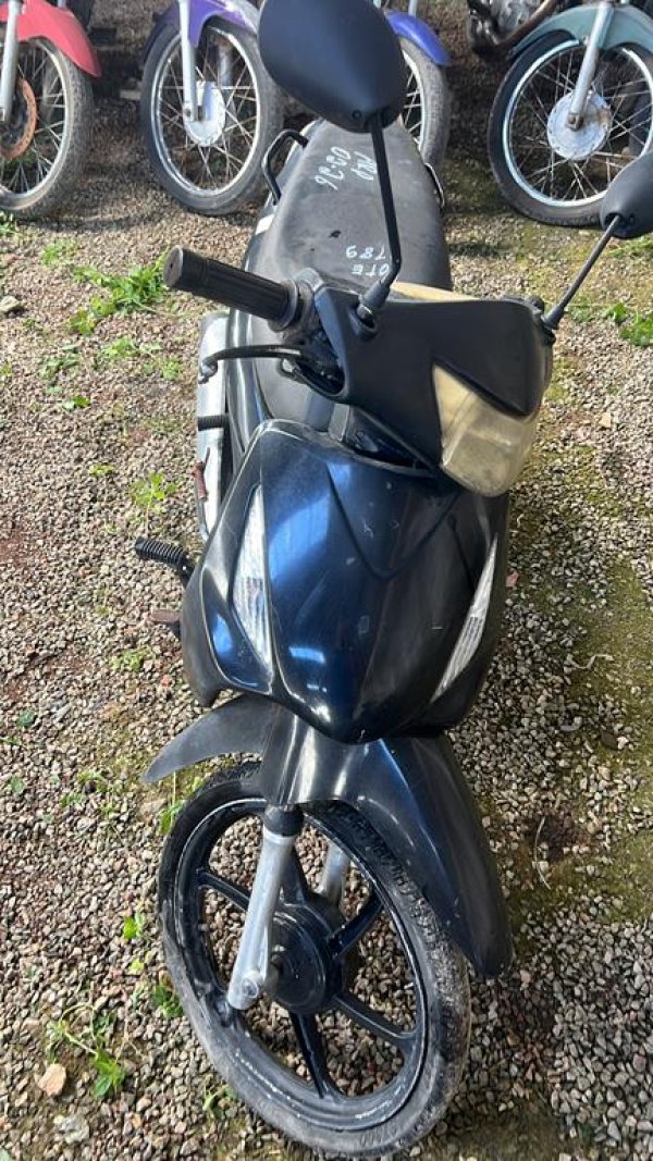 Foto de HONDA/BIZ 125 ES, ANO/MOD 2008/2008, COR PRETO, COMBUSTIVEL GASOLINA, PLACA NLV4738 - AL, RENAVAM 986916374, ID CHASSI 9C2JA04208R146718, ID