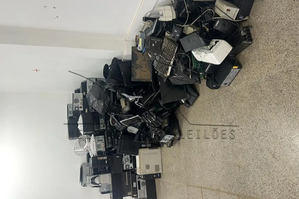 Foto de SUCATA DE INFORMÁTICA